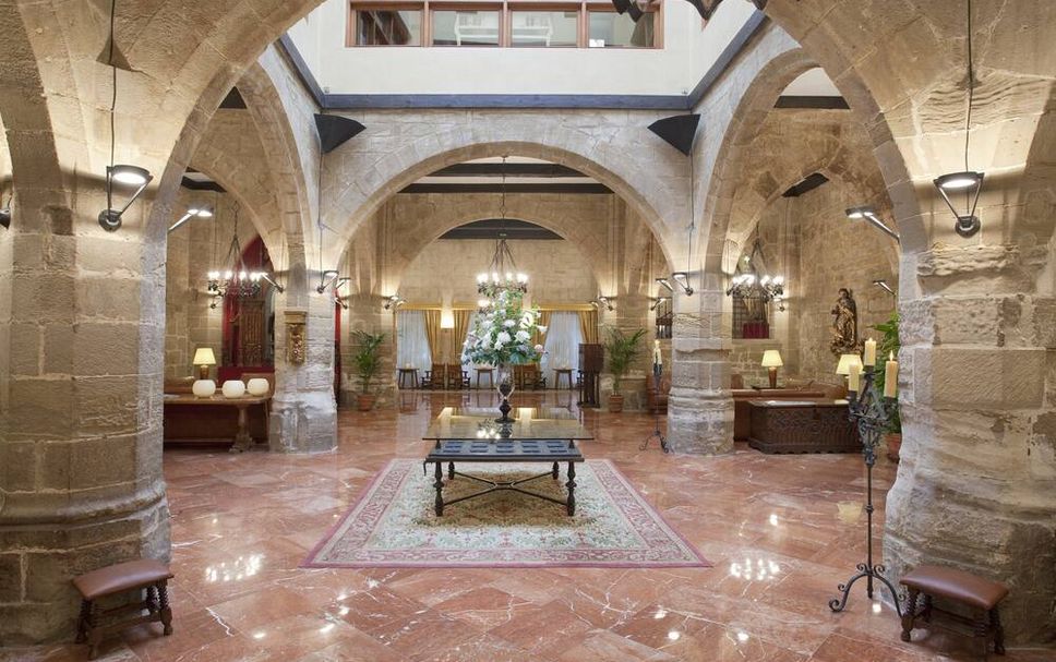 Ofertas, opiniones e imágenes de Parador de Santo Domingo de la