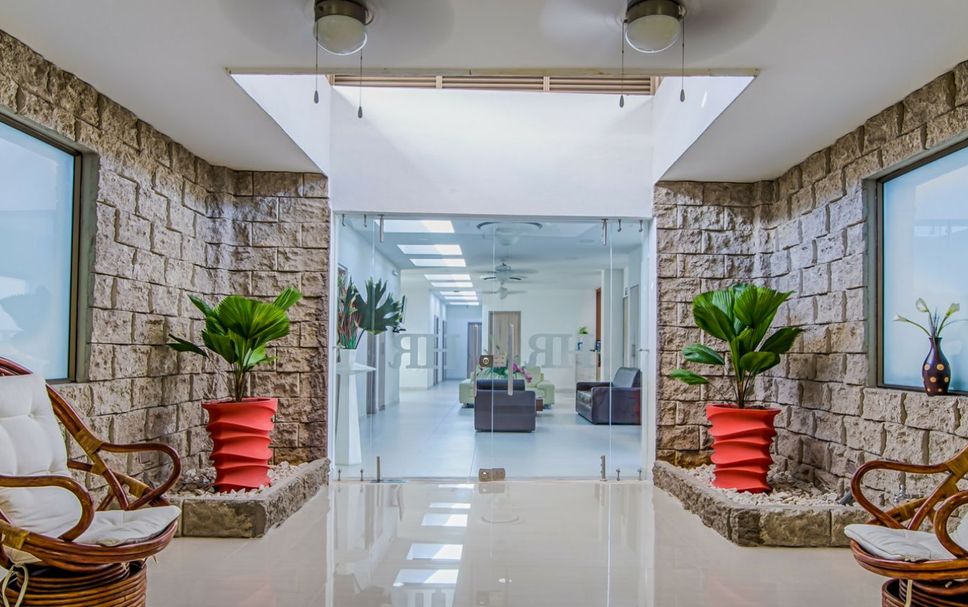 Entrada del hotel Foto